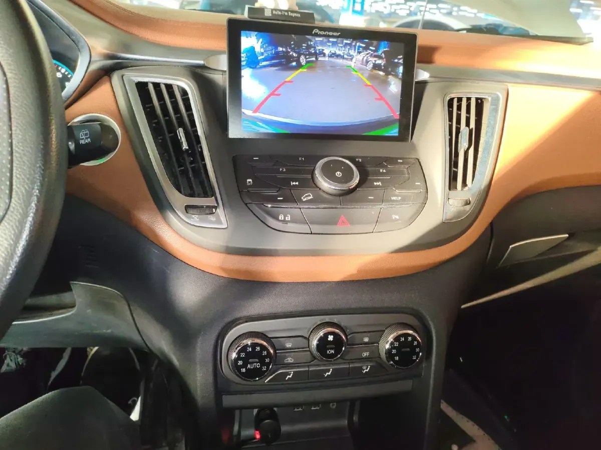 2017 Soueast DX7 1.5T 156HP L4 6MT,autocango,china used car exporter,china ev exporter,chinese used car exporter,chinese used ev exporter