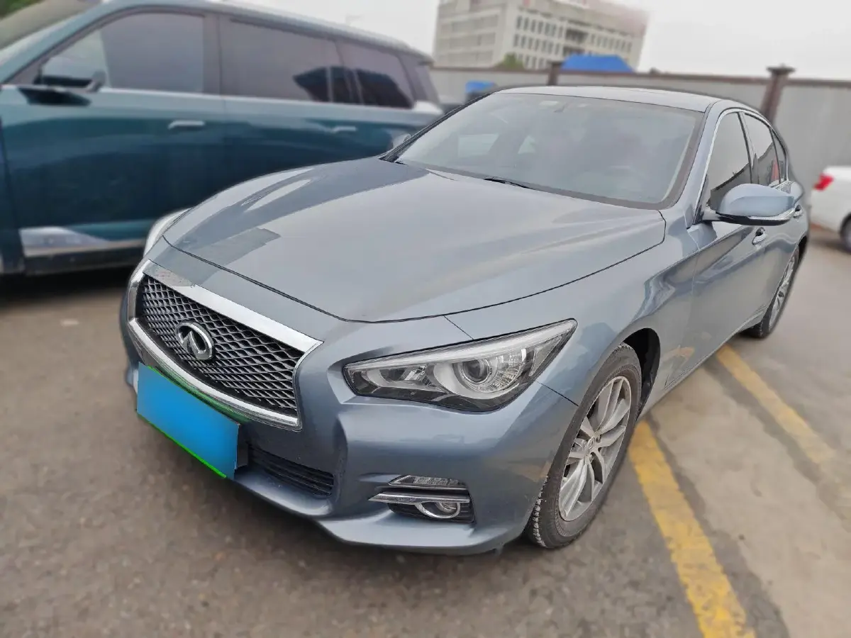 2015 Infiniti Q50L 2.0T 211HP L4 7AT