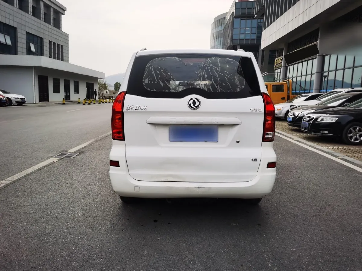 2019 DongFeng Fengon Fengon 330 1.5L 116HP L4 5MT,autocango,china used car exporter,china ev exporter,chinese used car exporter,chinese used ev exporter