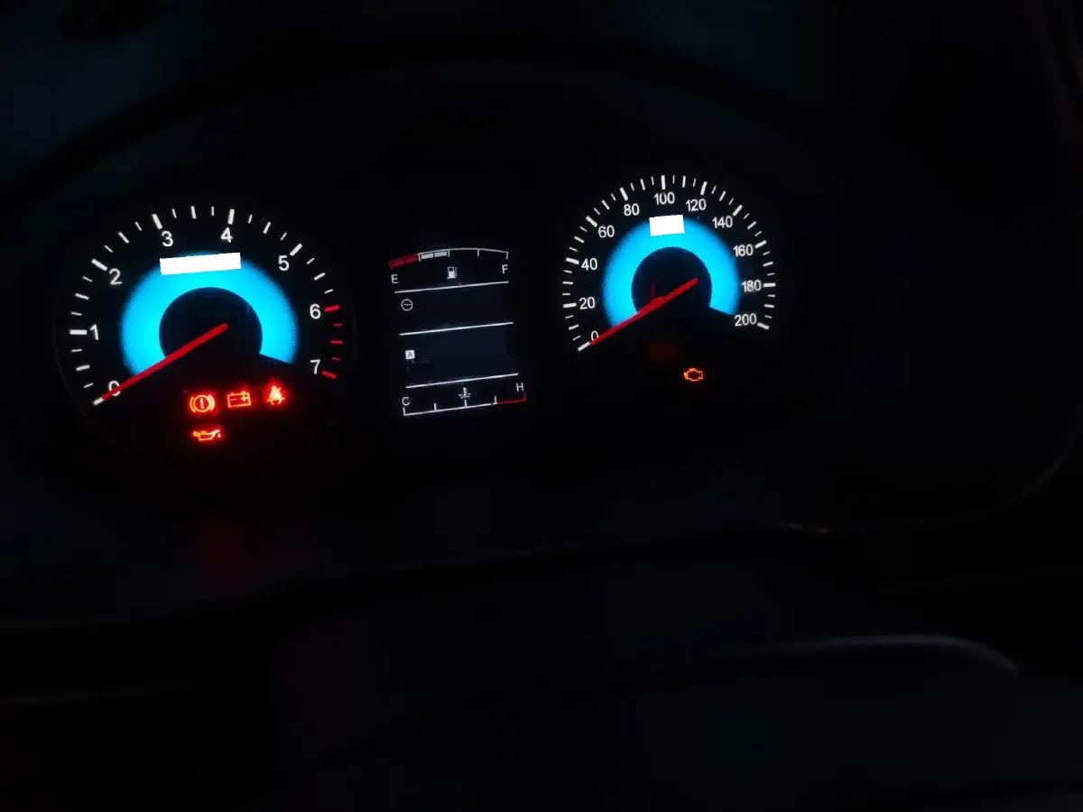 2019 DongFeng Fengon Fengon 330 1.5L 116HP L4 5MT,autocango,china used car exporter,china ev exporter,chinese used car exporter,chinese used ev exporter