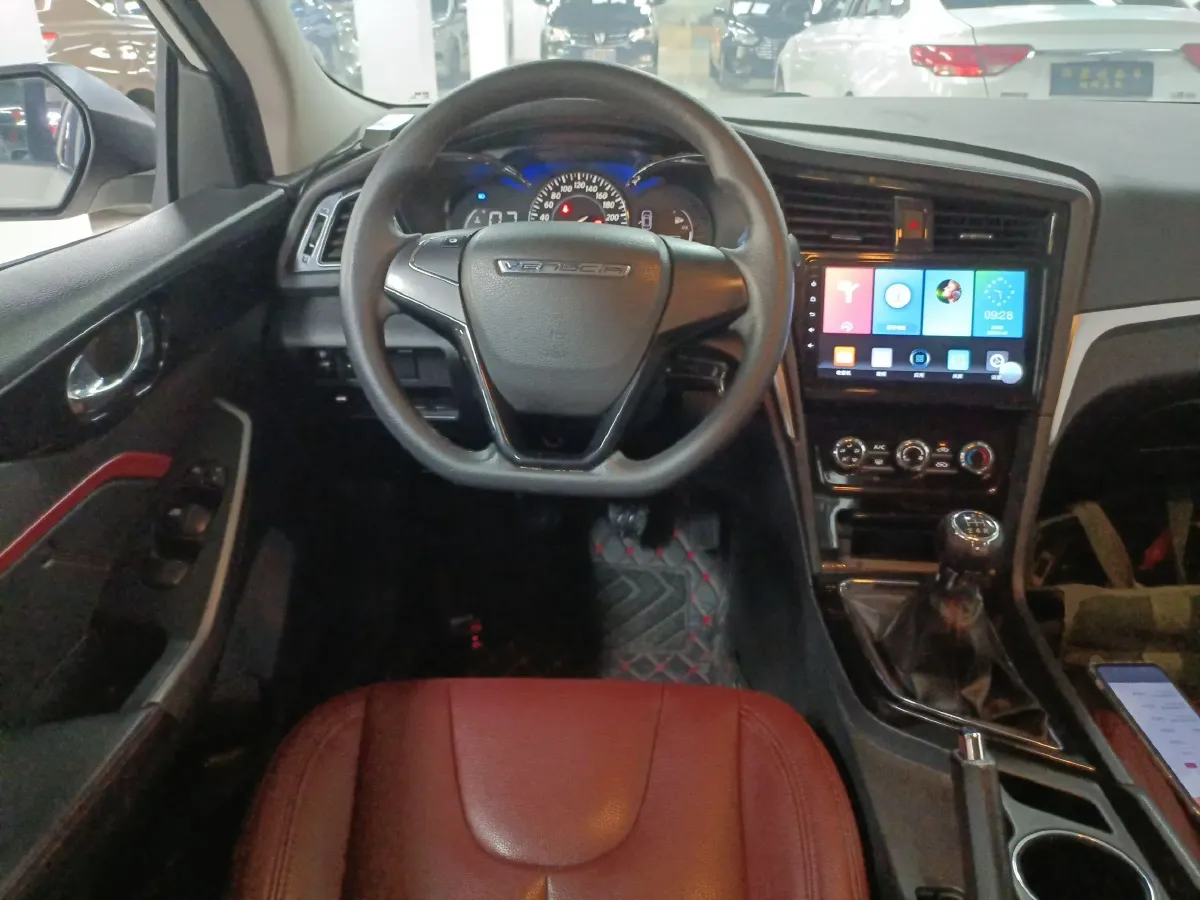 2018 Venucia D60 1.6L 126HP L4 5MT,autocango,china used car exporter,china ev exporter,chinese used car exporter,chinese used ev exporter