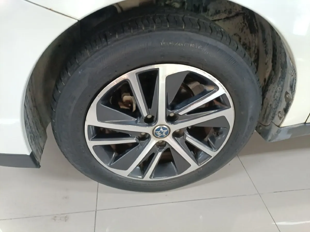 2018 Venucia D60 1.6L 126HP L4 5MT,autocango,china used car exporter,china ev exporter,chinese used car exporter,chinese used ev exporter