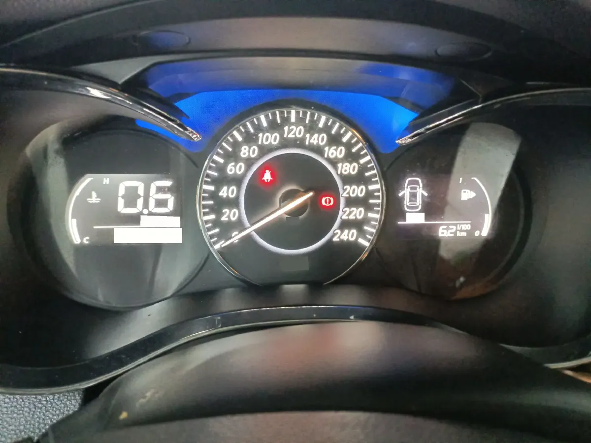 2018 Venucia D60 1.6L 126HP L4 5MT,autocango,china used car exporter,china ev exporter,chinese used car exporter,chinese used ev exporter