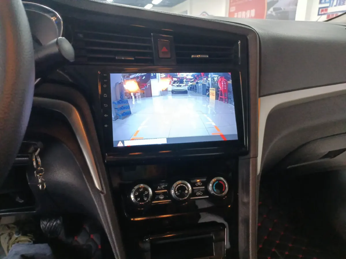 2018 Venucia D60 1.6L 126HP L4 5MT,autocango,china used car exporter,china ev exporter,chinese used car exporter,chinese used ev exporter