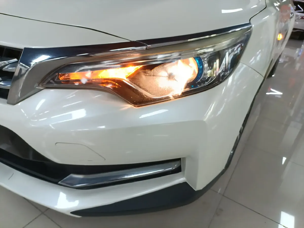 2018 Venucia D60 1.6L 126HP L4 5MT,autocango,china used car exporter,china ev exporter,chinese used car exporter,chinese used ev exporter