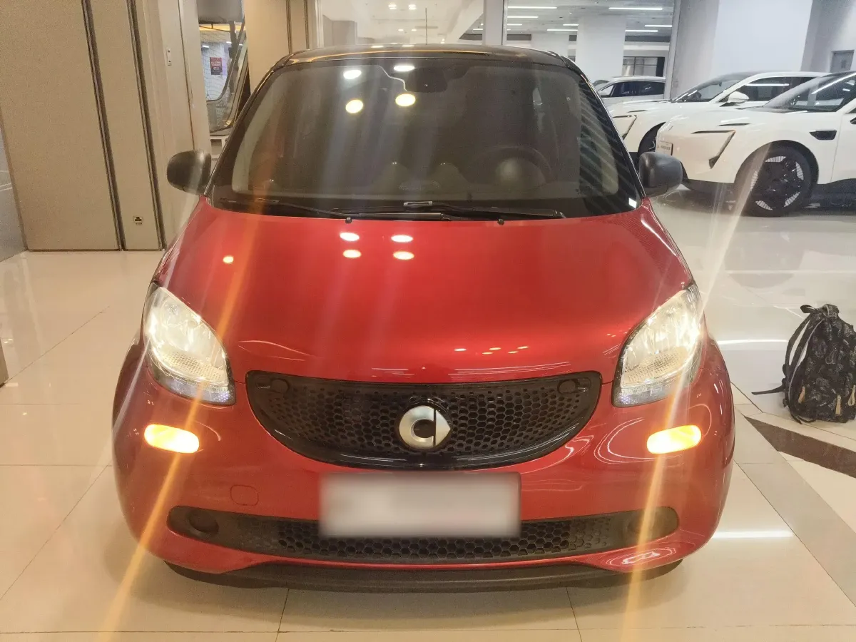 2018 Smart smart forfour 1.0L 71HP L3 6DCT,autocango,china used car exporter,china ev exporter,chinese used car exporter,chinese used ev exporter