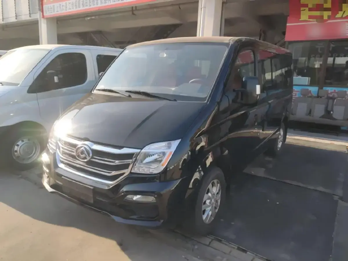 2023 MAXUS XinTu V80 2.0T 139HP L4 6AMT