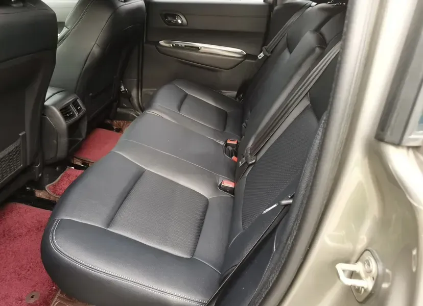 2015 Peugeot 3008 1.6T 167HP L4 6AT,autocango,china used car exporter,china ev exporter,chinese used car exporter,chinese used ev exporter