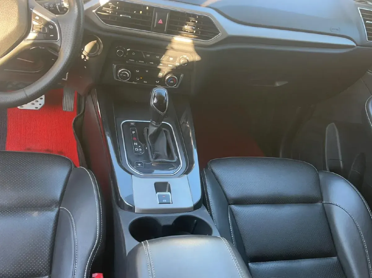 2019 DongFeng Fengon Fengon S560 1.8L 139HP L4 CVT,autocango,china used car exporter,china ev exporter,chinese used car exporter,chinese used ev exporter