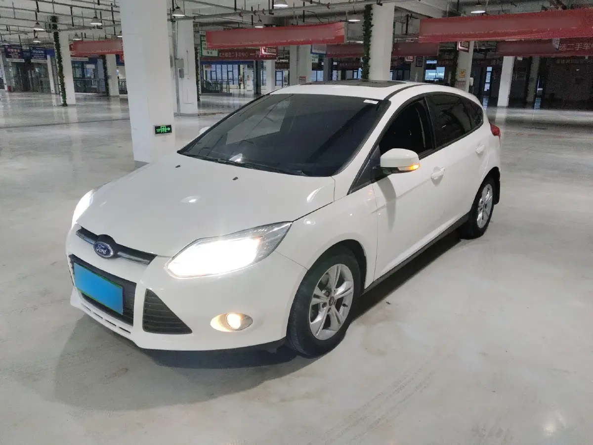 2012 Ford Focus 1.6L 125HP L4 6DCT