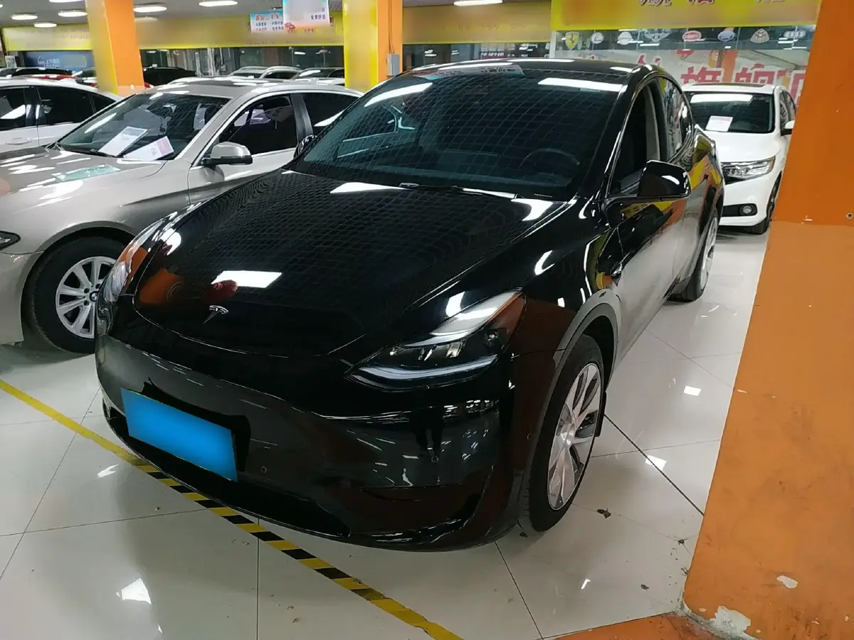 2022 Tesla Model Y BEV 60KWH