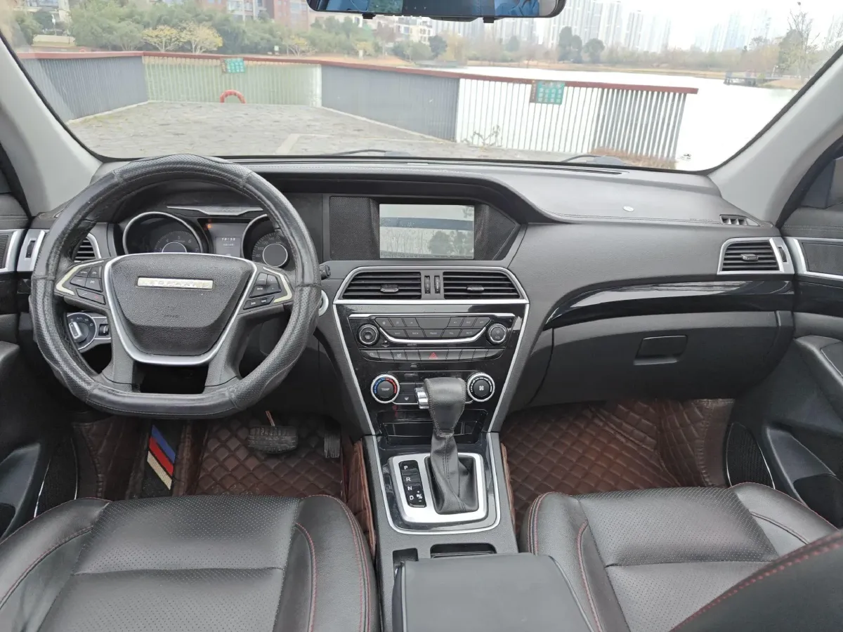 2017 Leopaard CS10 2.0T 177HP L4 6DCT,autocango,china used car exporter,china ev exporter,chinese used car exporter,chinese used ev exporter