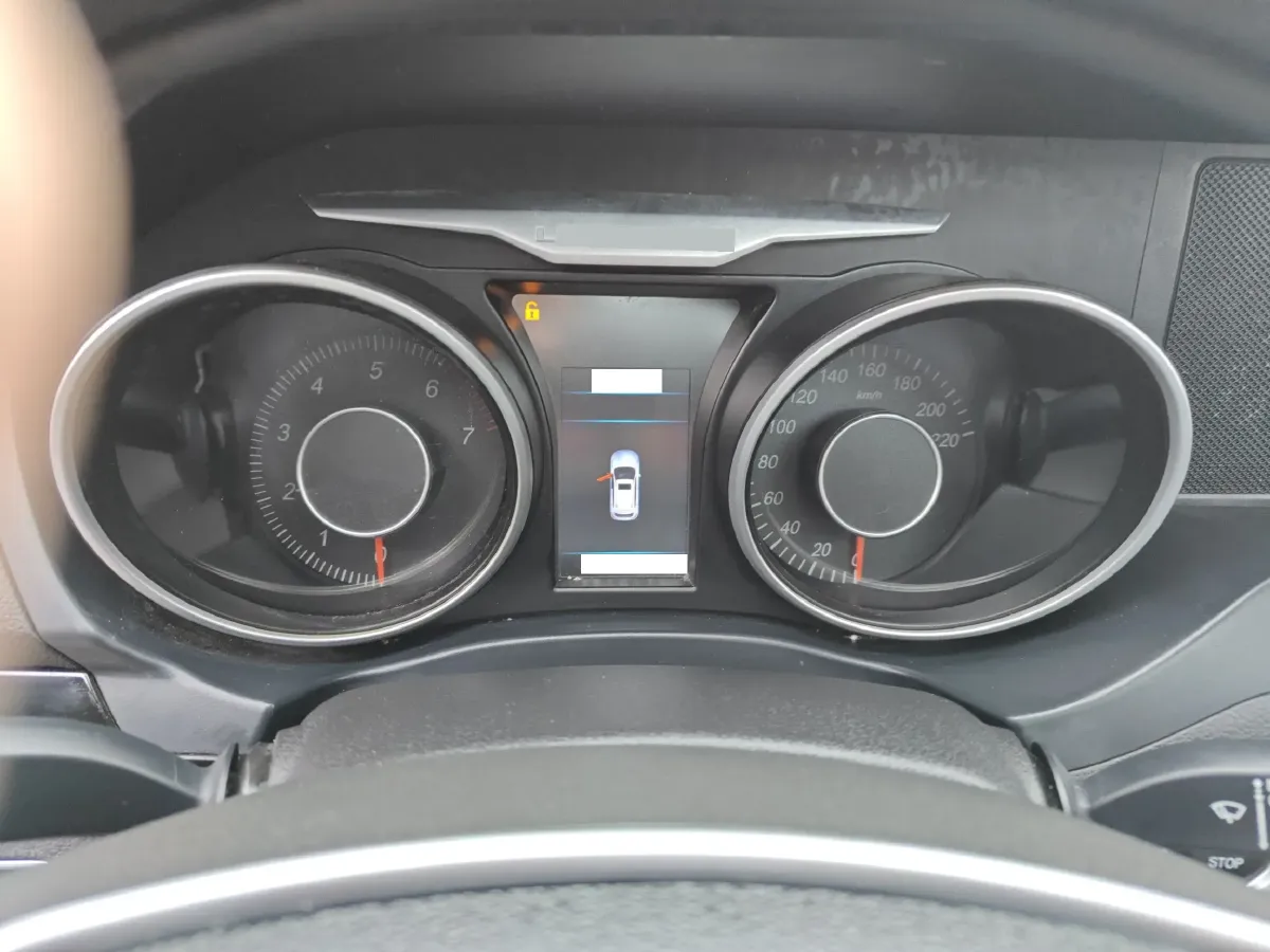 2017 Leopaard CS10 2.0T 177HP L4 6DCT,autocango,china used car exporter,china ev exporter,chinese used car exporter,chinese used ev exporter