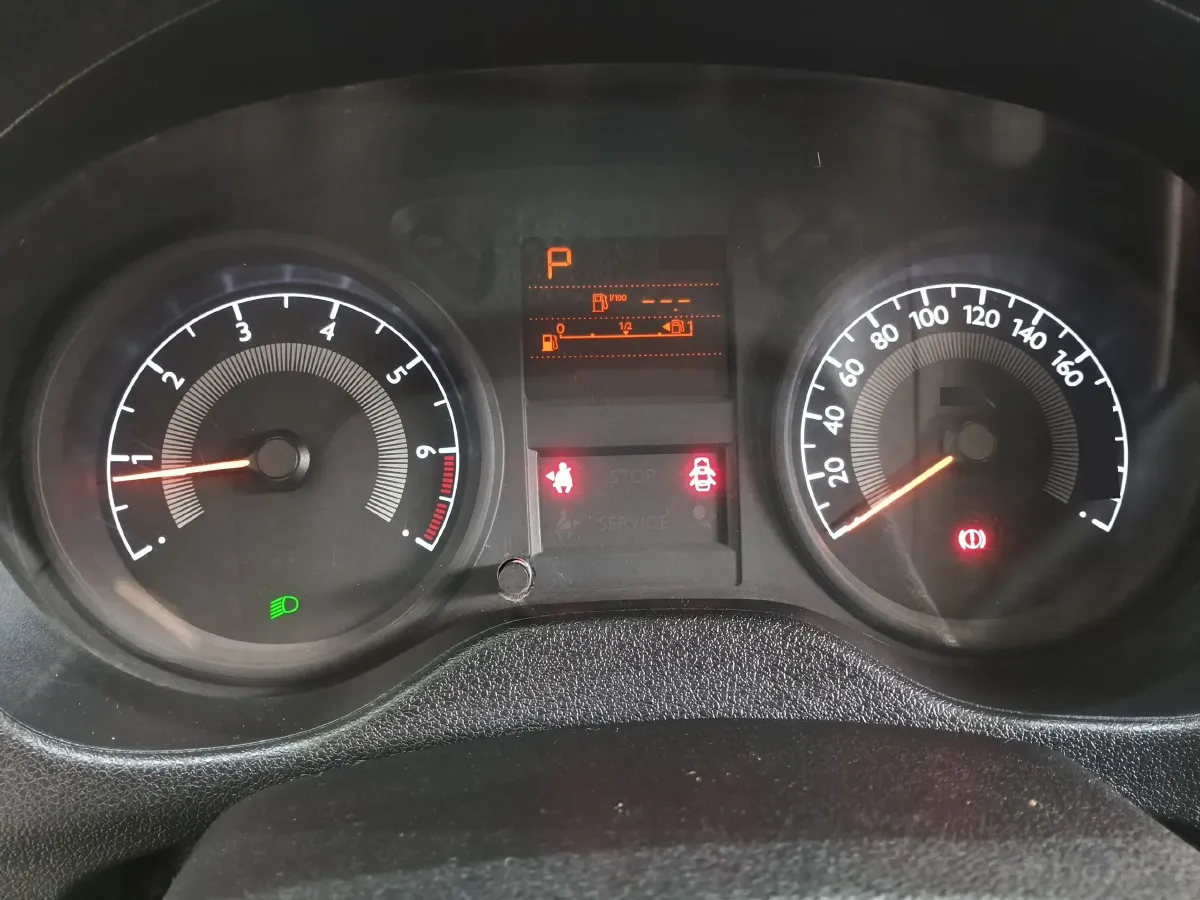 2014 Peugeot 301 1.6L 117HP L4 4AT,autocango,china used car exporter,china ev exporter,chinese used car exporter,chinese used ev exporter