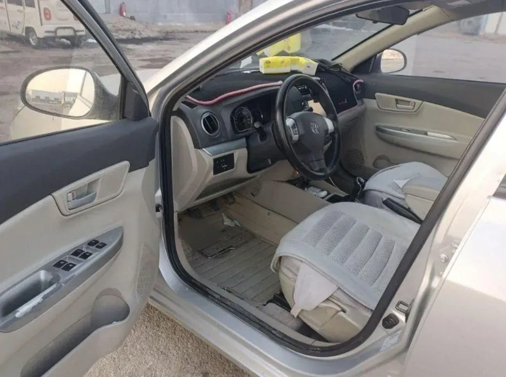 2012 ChangAn Alsvin V5 1.5L 114HP L4 5MT,autocango,china used car exporter,china ev exporter,chinese used car exporter,chinese used ev exporter