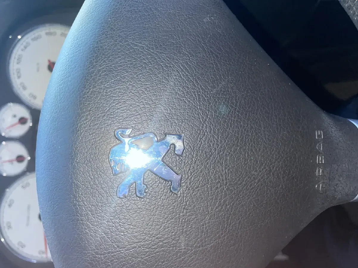 2013 Peugeot 307 1.6L 117HP L4 4AT,autocango,china used car exporter,china ev exporter,chinese used car exporter,chinese used ev exporter