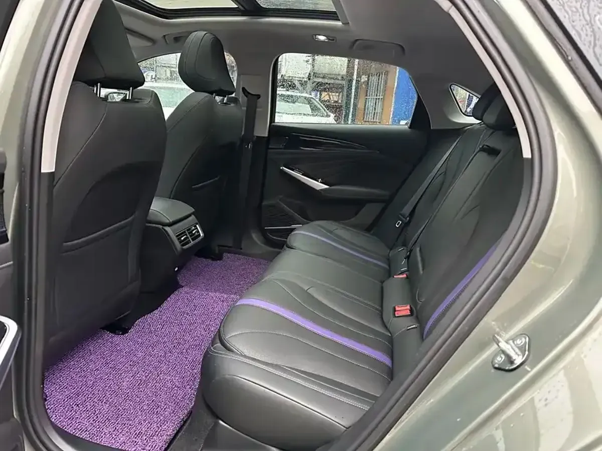 2024 Geely PrefaceL 1.5T 163HP L4 3DHT Hybrid,autocango,china used car exporter,china ev exporter,chinese used car exporter,chinese used ev exporter