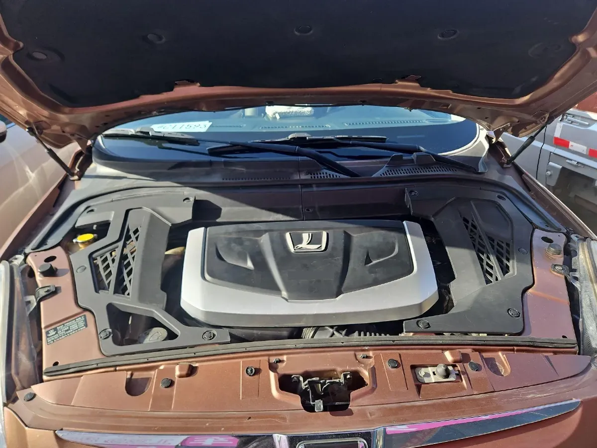 2012 Luxgen Grand7 SUV 2.2T 178HP L4 5AT,autocango,china used car exporter,china ev exporter,chinese used car exporter,chinese used ev exporter