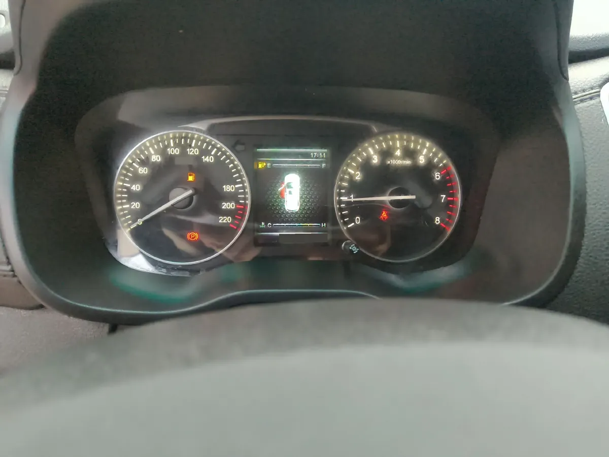 2016 SWM X7 1.5T 156HP L4 5MT,autocango,china used car exporter,china ev exporter,chinese used car exporter,chinese used ev exporter