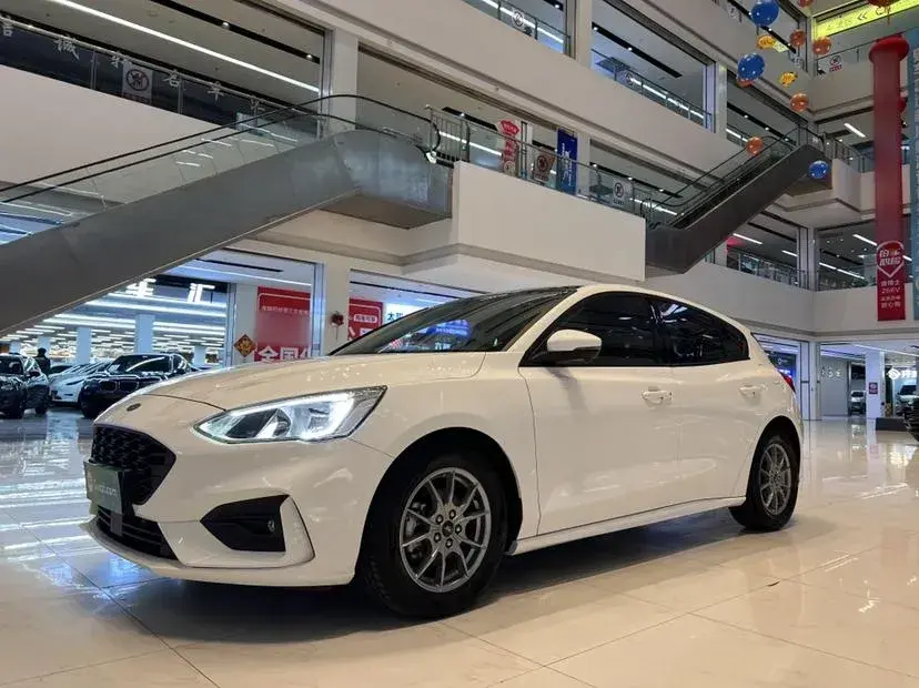 2020 Ford Focus 1.5L 122HP L3 6AT