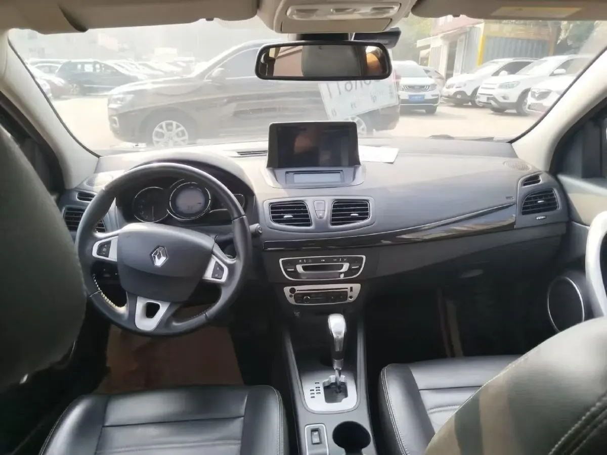 2013 Renault Fluence 2.0L 137HP L4 CVT,autocango,china used car exporter,china ev exporter,chinese used car exporter,chinese used ev exporter