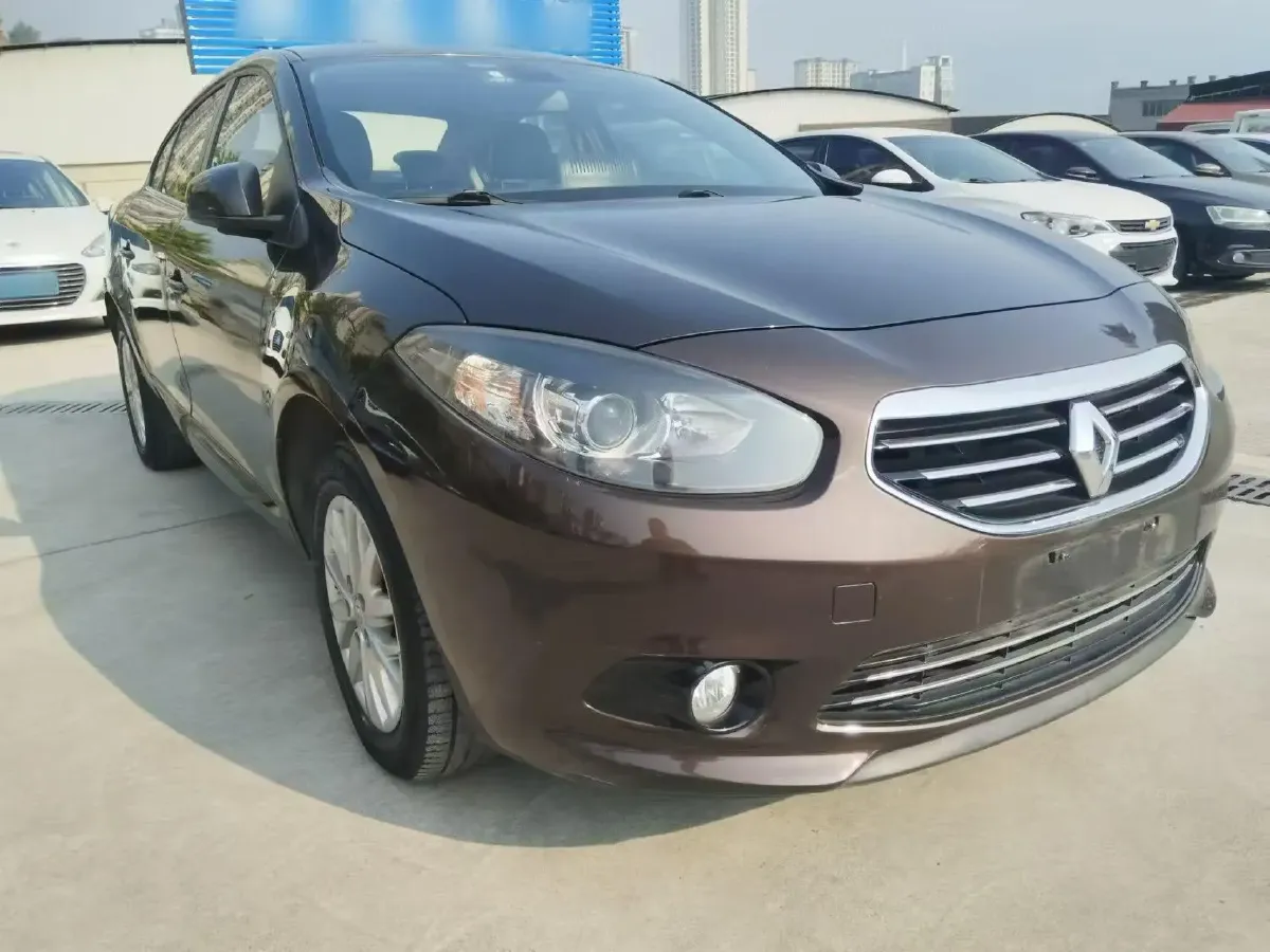 2013 Renault Fluence 2.0L 137HP L4 CVT,autocango,china used car exporter,china ev exporter,chinese used car exporter,chinese used ev exporter