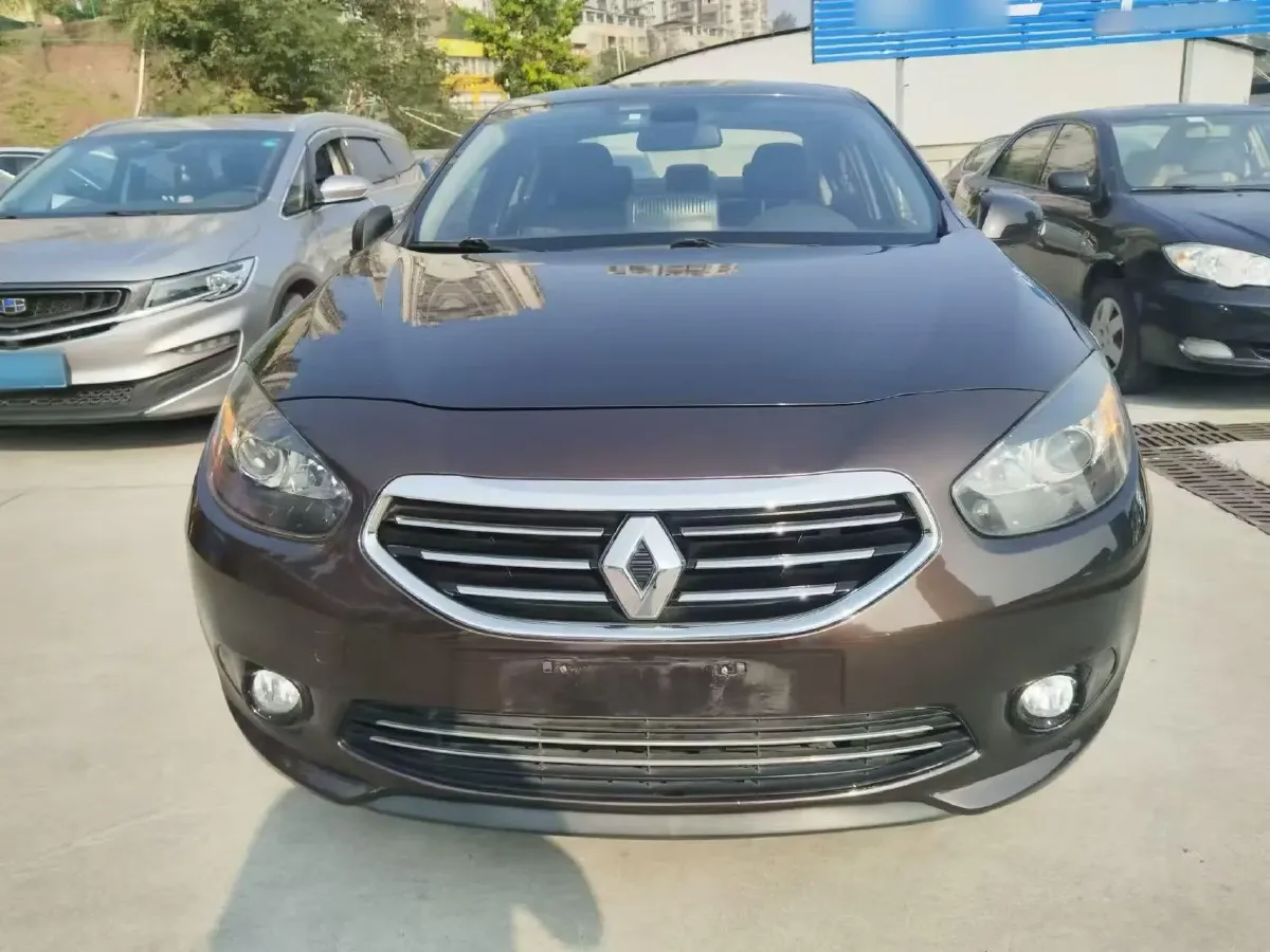 2013 Renault Fluence 2.0L 137HP L4 CVT,autocango,china used car exporter,china ev exporter,chinese used car exporter,chinese used ev exporter