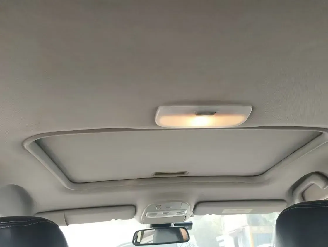 2013 Renault Fluence 2.0L 137HP L4 CVT,autocango,china used car exporter,china ev exporter,chinese used car exporter,chinese used ev exporter