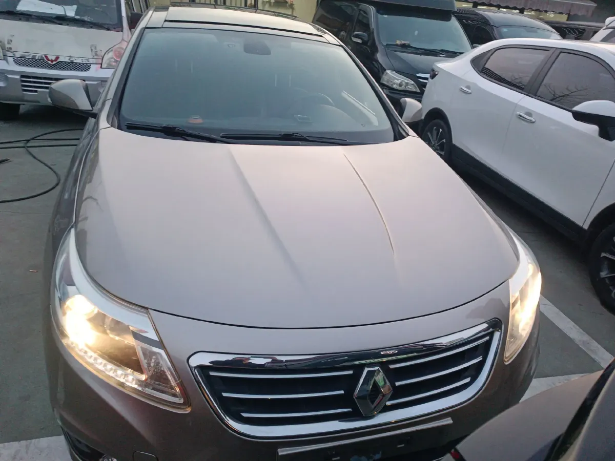 2013 Renault Latitude 2.0L 139HP L4 CVT,autocango,china used car exporter,china ev exporter,chinese used car exporter,chinese used ev exporter