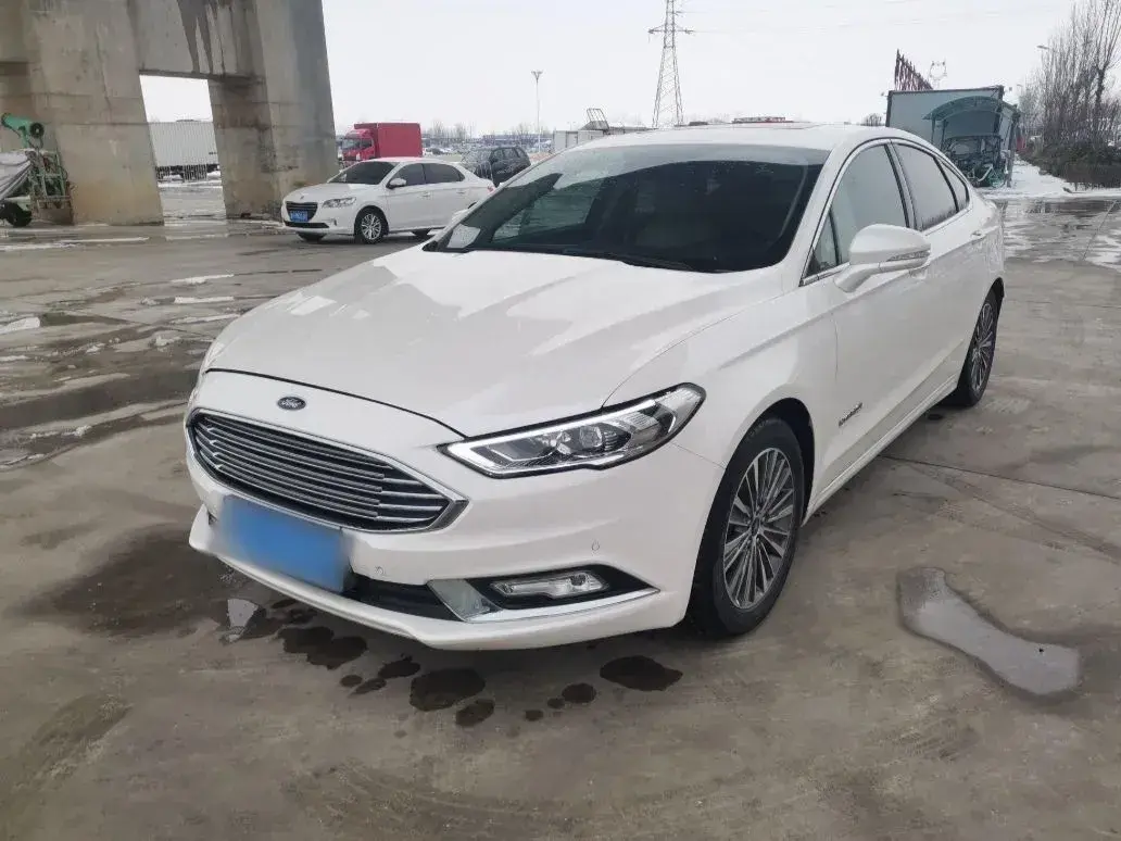 2017 Ford Mondeo 2.0L 143HP L4 E-CVT Hybrid