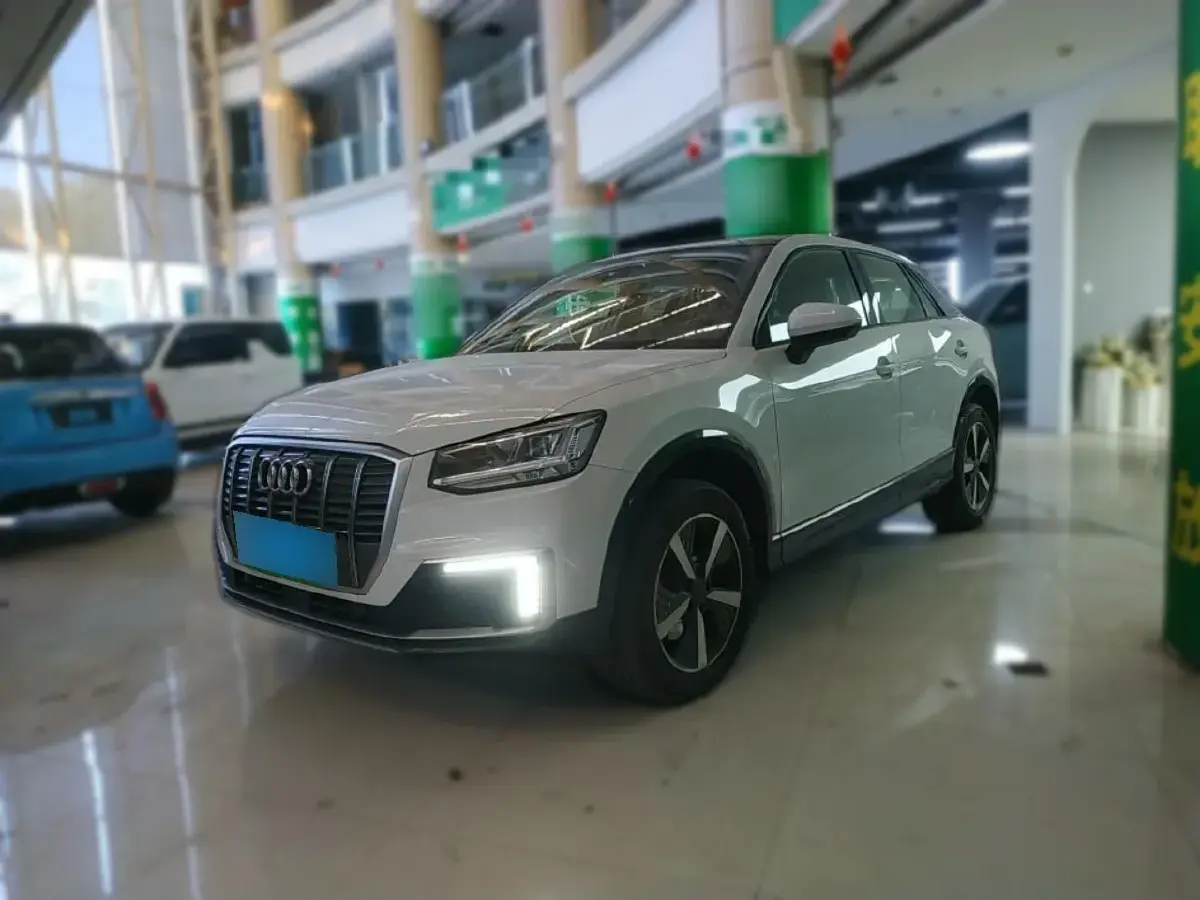 2019 Audi Q2L e-tron BEV 39.7KWH