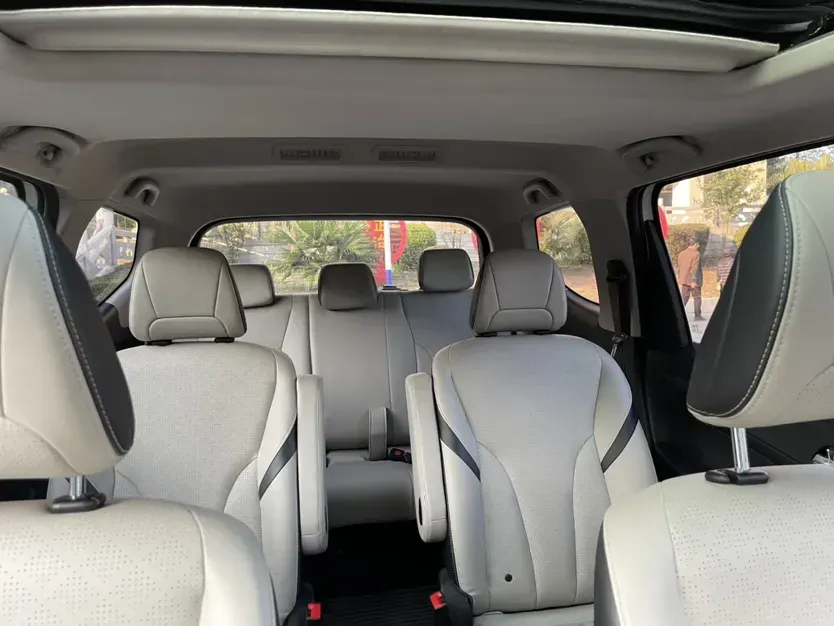 2017 BaoJun 730 1.5T 150HP L4 6MT,autocango,china used car exporter,china ev exporter,chinese used car exporter,chinese used ev exporter