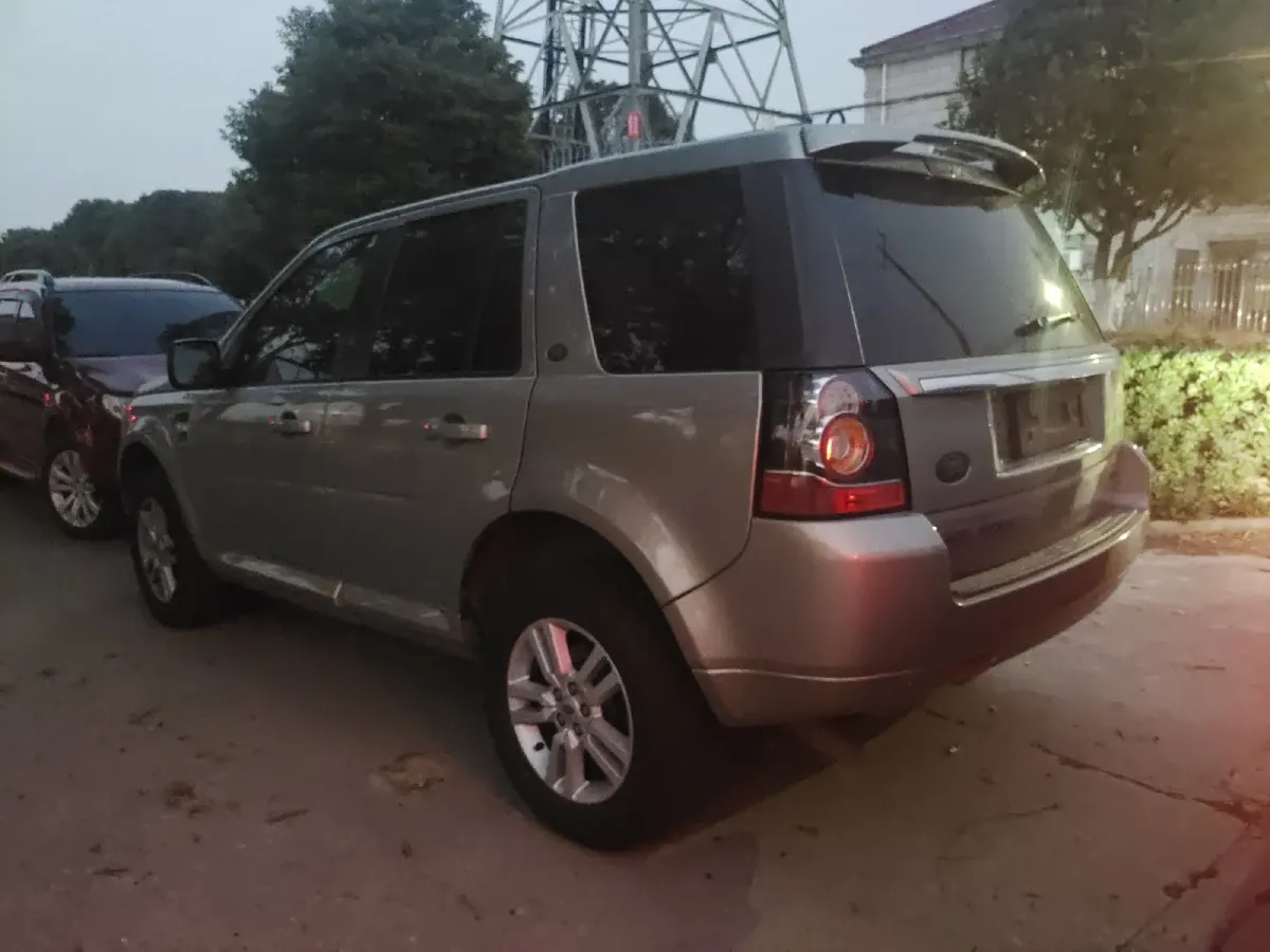 2013 Land Rover Freelander 2 2.2T 190HP L4 6AT,autocango,china used car exporter,china ev exporter,chinese used car exporter,chinese used ev exporter