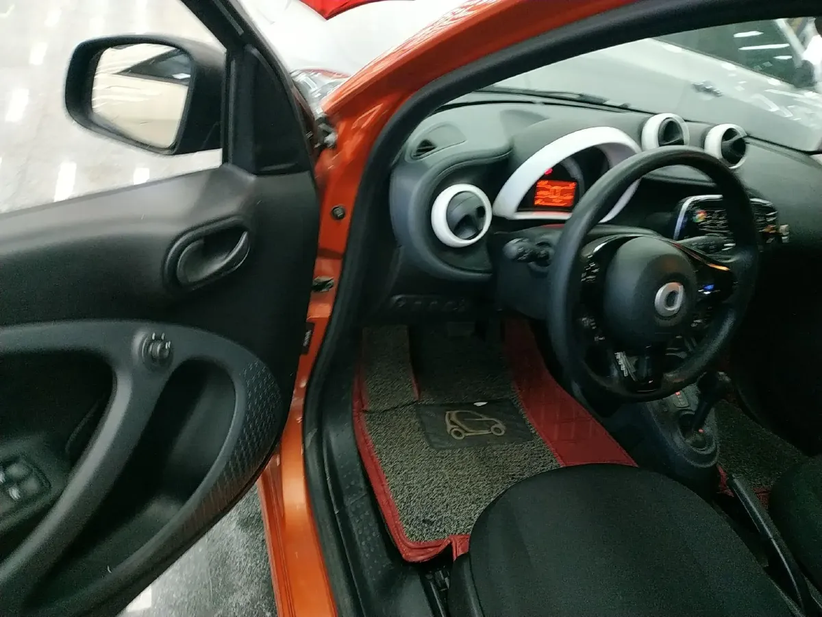 2016 Smart smart forfour 1.0L 71HP L3 6DCT,autocango,china used car exporter,china ev exporter,chinese used car exporter,chinese used ev exporter