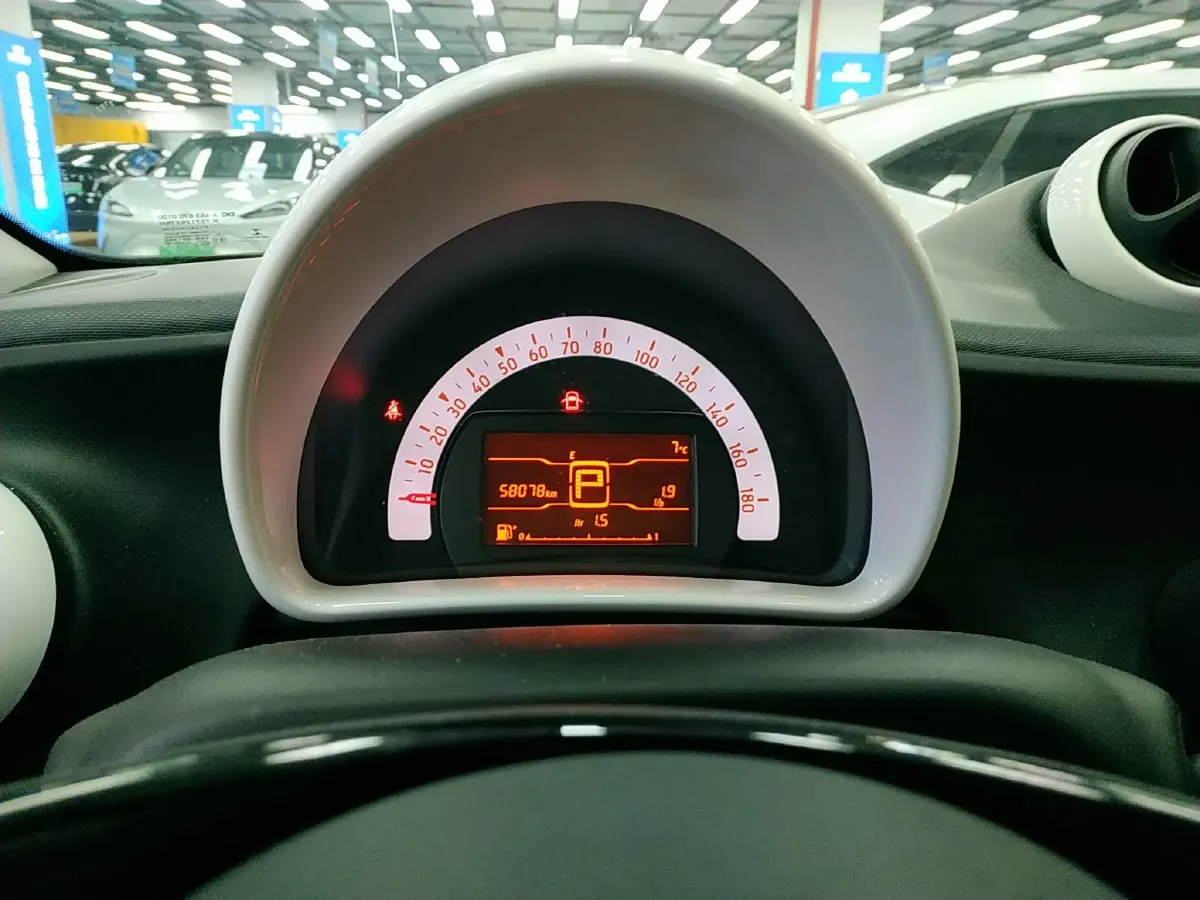 2016 Smart smart forfour 1.0L 71HP L3 6DCT,autocango,china used car exporter,china ev exporter,chinese used car exporter,chinese used ev exporter