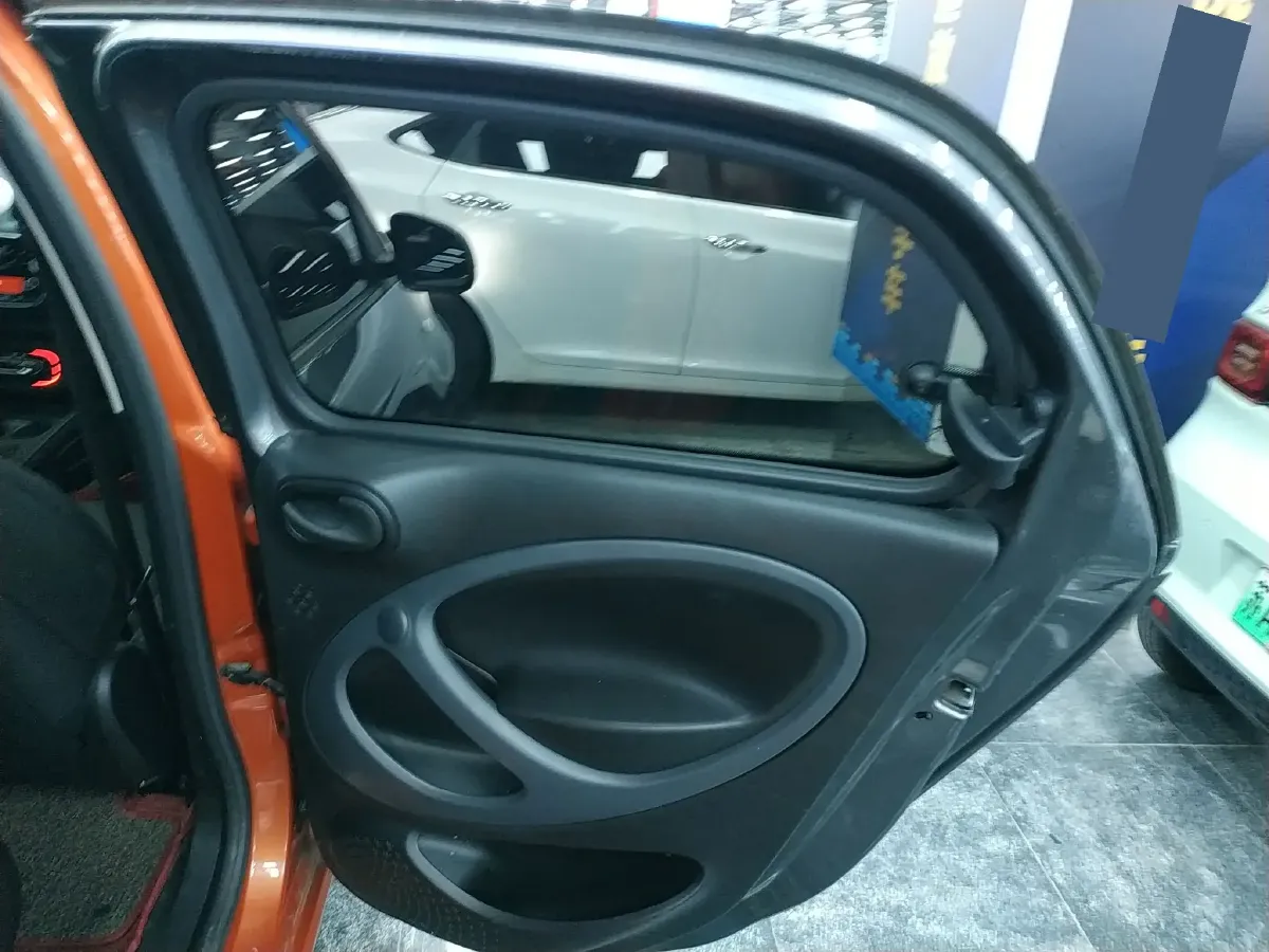 2016 Smart smart forfour 1.0L 71HP L3 6DCT,autocango,china used car exporter,china ev exporter,chinese used car exporter,chinese used ev exporter