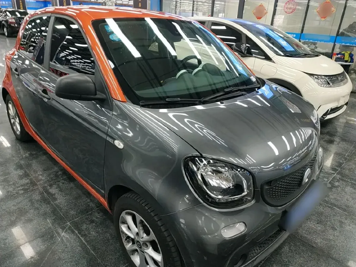 2016 Smart smart forfour 1.0L 71HP L3 6DCT,autocango,china used car exporter,china ev exporter,chinese used car exporter,chinese used ev exporter
