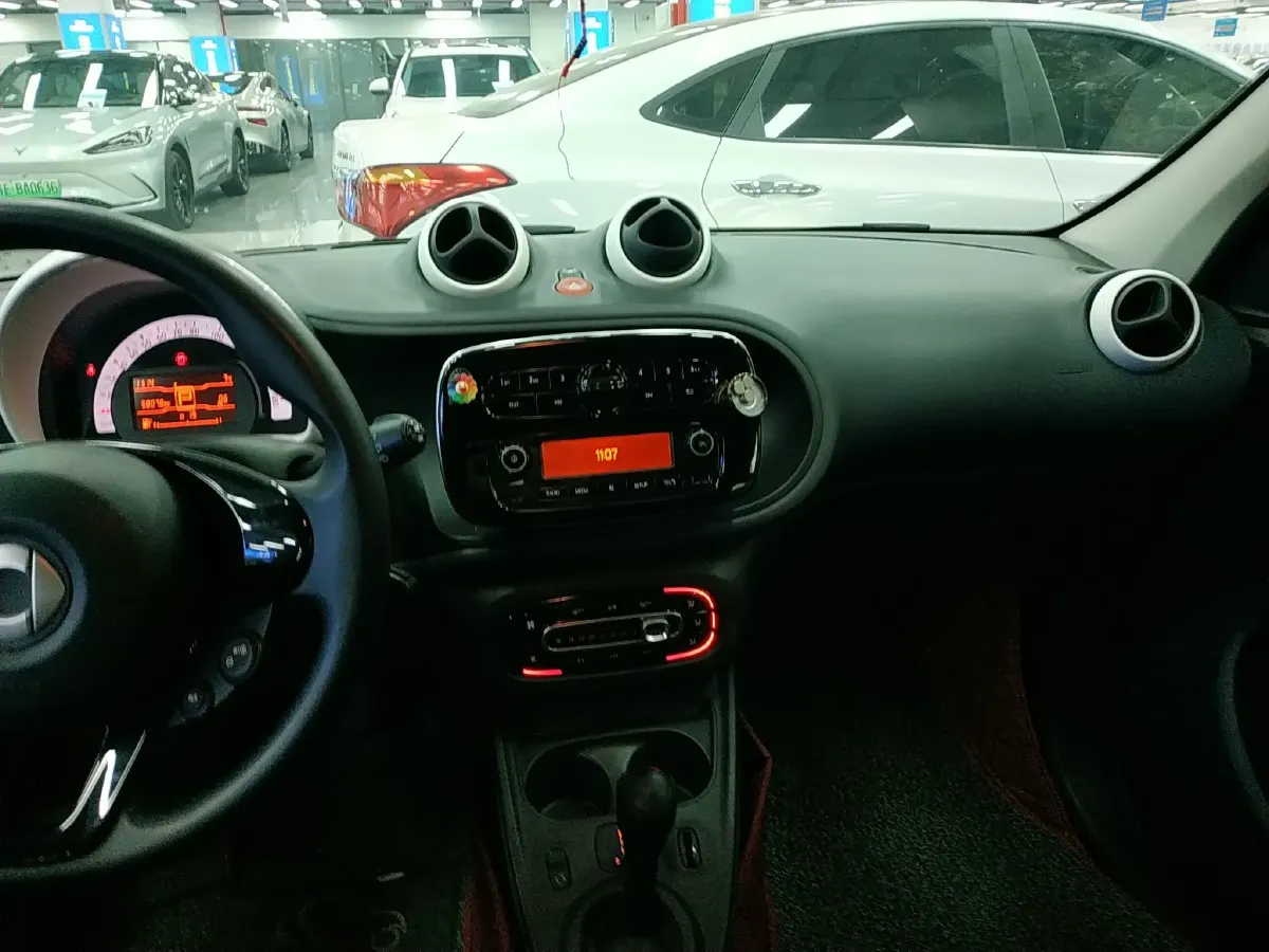 2016 Smart smart forfour 1.0L 71HP L3 6DCT,autocango,china used car exporter,china ev exporter,chinese used car exporter,chinese used ev exporter