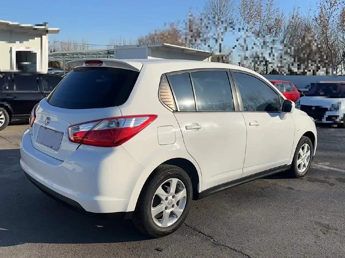 2015 Venucia R50 1.6L 117HP L4 5MT,autocango,china used car exporter,china ev exporter,chinese used car exporter,chinese used ev exporter