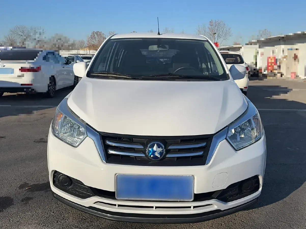 2015 Venucia R50 1.6L 117HP L4 5MT,autocango,china used car exporter,china ev exporter,chinese used car exporter,chinese used ev exporter