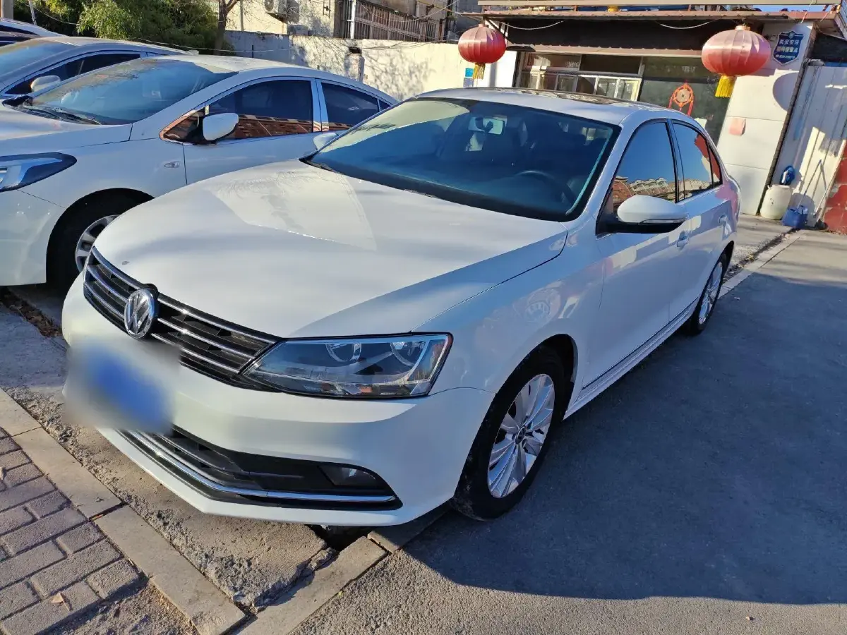 2015 Volkswagen Sagitar 1.6L 110HP L4 6AT