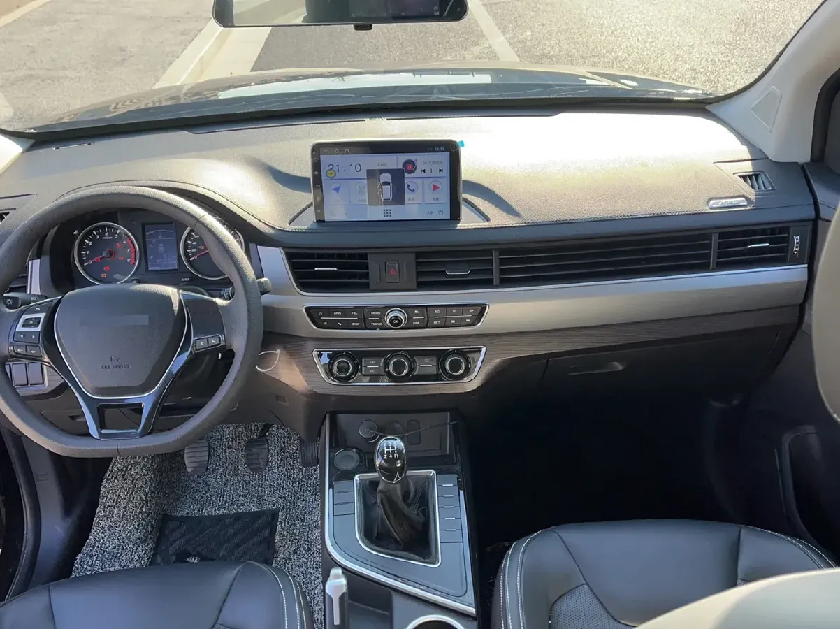 2023 DongFeng Forthing SX6 1.6L 122HP L4 5MT,autocango,china used car exporter,china ev exporter,chinese used car exporter,chinese used ev exporter