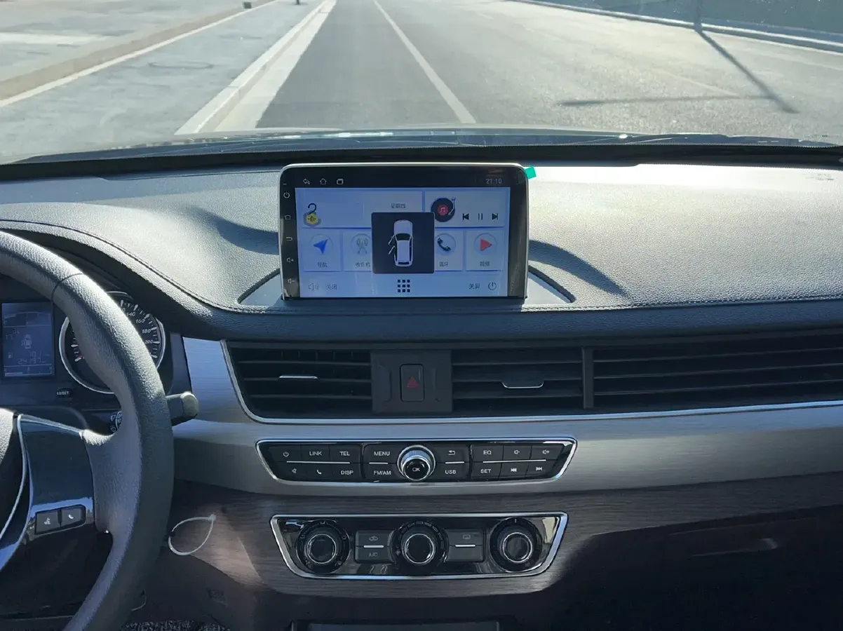 2023 DongFeng Forthing SX6 1.6L 122HP L4 5MT,autocango,china used car exporter,china ev exporter,chinese used car exporter,chinese used ev exporter