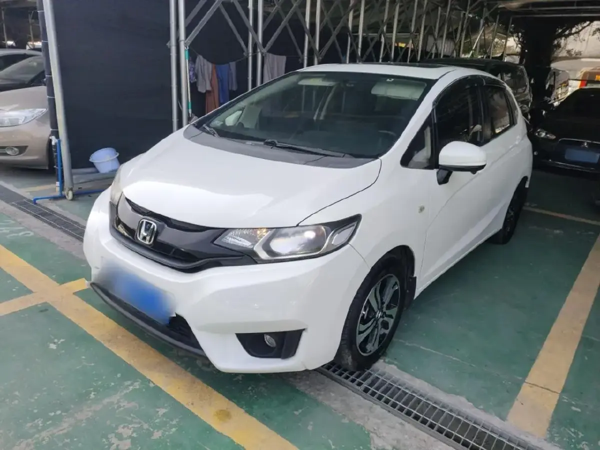 2016 Honda Fit 1.5L 131HP L4 CVT