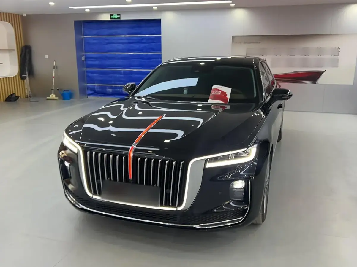 2023 HongQi H9 2.0T 252HP L4 7DCT