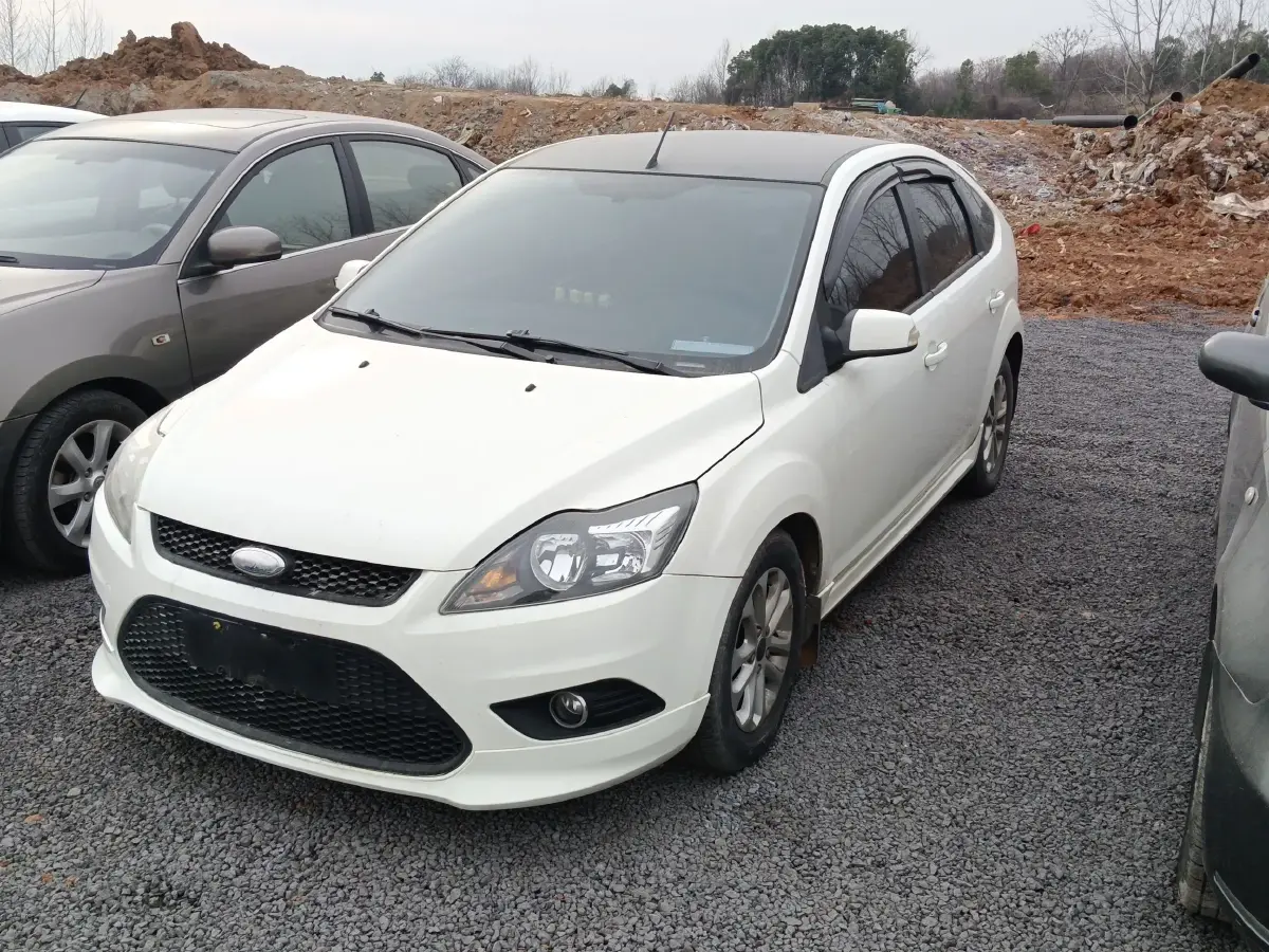 2013 Ford Focus 1.8L 124HP L4 4AT