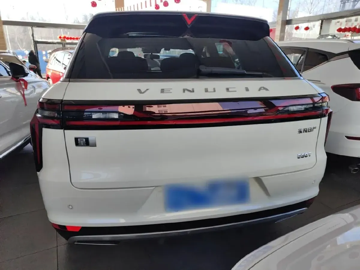 2021 Venucia Star 1.5T 190HP L4 7DCT,autocango,china used car exporter,china ev exporter,chinese used car exporter,chinese used ev exporter