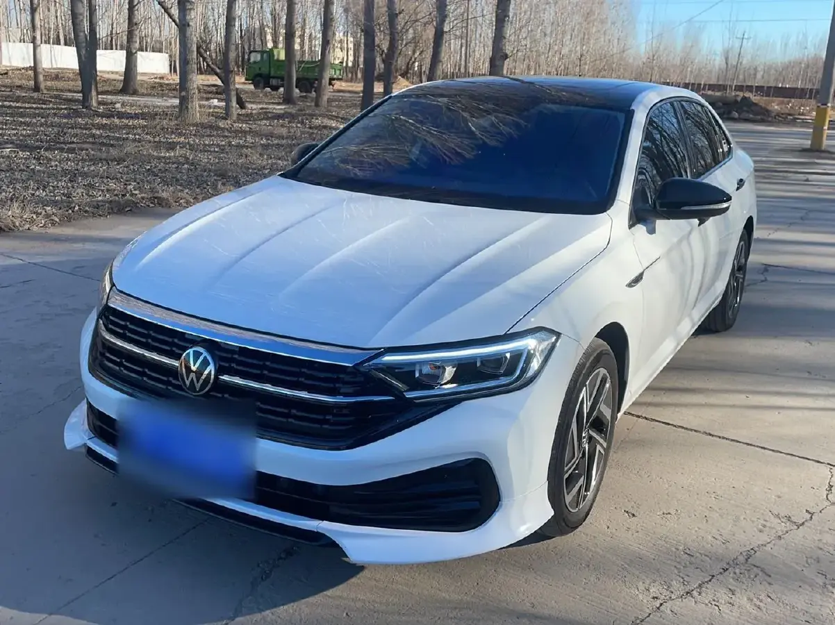 2023 Volkswagen Sagitar 1.5T 160HP L4 7DCT