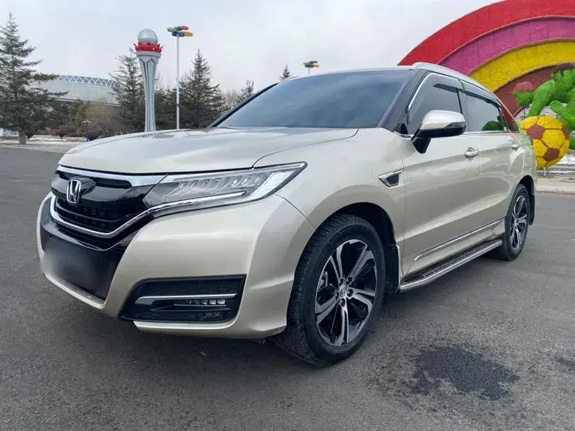 2017 Honda UR-V 2.0T 272HP L4 9AT