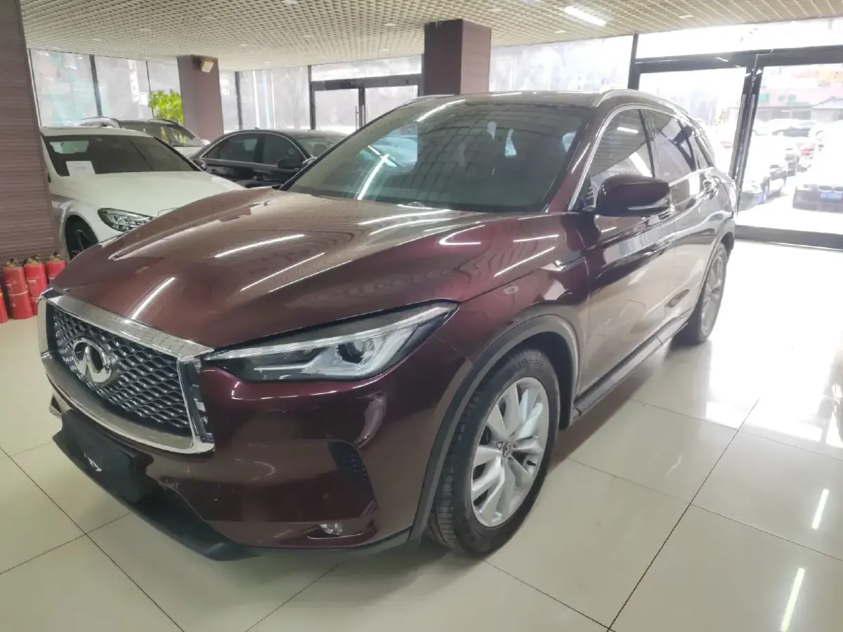 2018 Infiniti QX50 2.0T 272HP L4 CVT